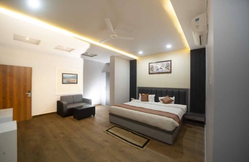 Varanasi Hotel | Hotel The Pearl