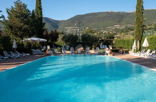 Rivotorto Hotel | Hotel Villa Verde