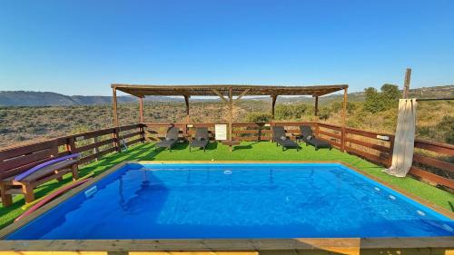 Manot Ski Chalet | I love sky