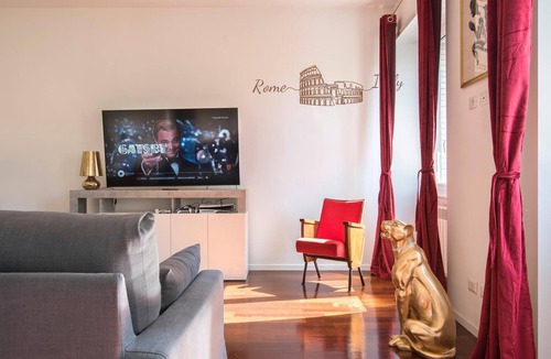 Garbatella Apartment | Il Principe, Elegant Family Apartment two bedroom near Colosseum with balcony