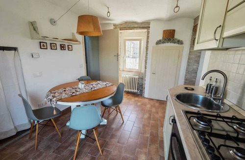 Mosciano Sant'Angelo House | Independent with garden in a medieval village between sea and mountains.