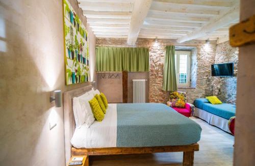Lucca Historical Center House | Inside the Wall
