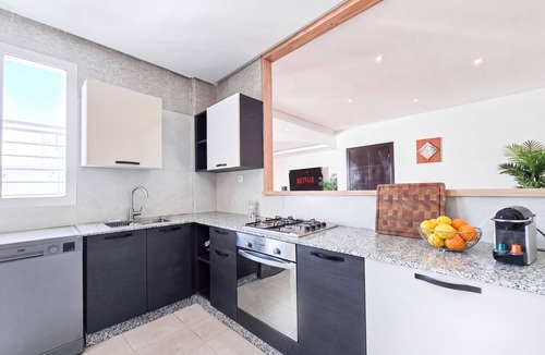 Cite Al Mohammadi Apartment | Islane 10th Floor View, Swimming Pool, Fiber Wi-Fi, Parking