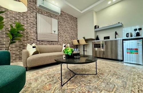 King Abdul Aziz Road House | Khozama Living