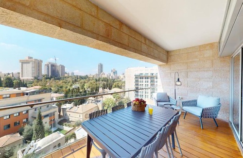 Jerusalem City Centre Apartment | KING DAVID RESIDENCES - Pool & Gym