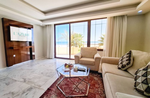 Al Khuraybah Hotel | L'azure Beach Resort