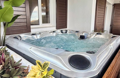 Mallalienne Apartment | La Belle Vue SPA JACUZZI, SEA & MONTAGE