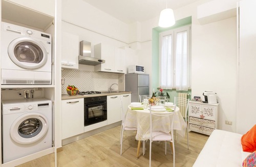 Celio Apartment | La Romantica at the Colosseum, holidays apartment in the "Ancient Rome".