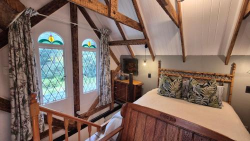 Hilton Apartment | Lacebark Cottage