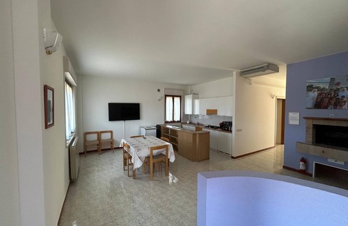 Santa Maria degli Angeli Apartment | Large apartment with parking view of Assisi near the Porziuncola - Luna