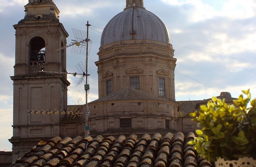 Santa Maria degli Angeli Apartment | Large Apartment overlooking Assisi and Basilica