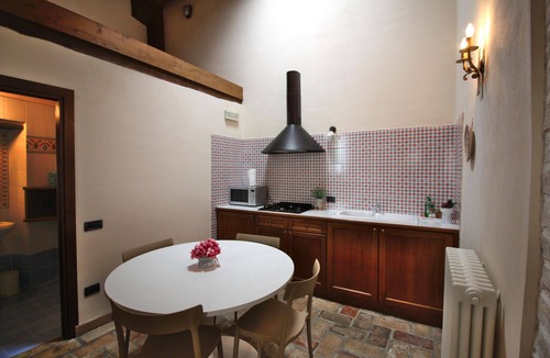 Bovara Apartment | Le Logge di Silvignano - Apartment Loggiato I - Private XV Century Loggia - Pool