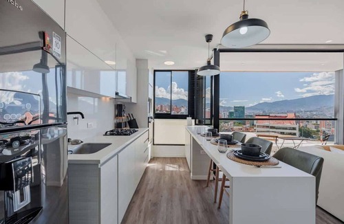Lalinde Apartment | lEPl Nice Apt w/Pool, Good Zone, Bbq & Balcony