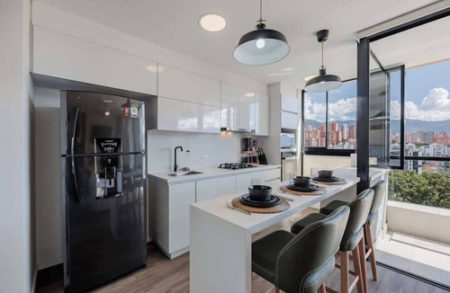 Lalinde Apartment | lEPl Nice Apt w/Pool, Good Zone, Bbq & Balcony