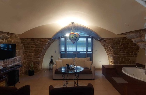 Acre Old City Apartment | Lighthouse suite