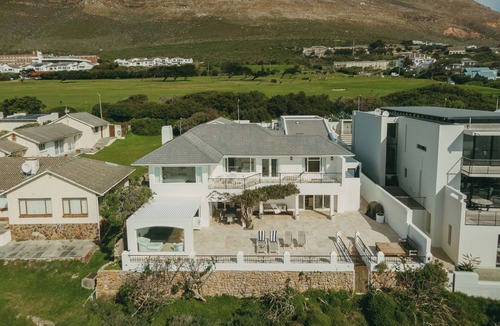 Simon's Town Villa | Links Crescent Cottages | Coastal Family Retreat