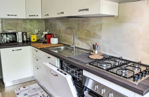 Formia Apartment | Lovely apartment for 9 guests with WIFI, A/C, TV, balcony and pets allowed