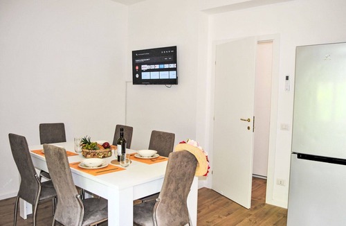 Formia Apartment | Lovely apartment for 9 guests with WIFI, A/C, TV, balcony and pets allowed