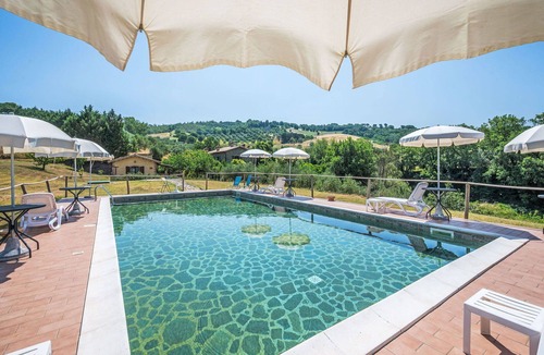 Lidarno Villa | Lovely apartment in villa for 6 guests with pool, WIFI, TV, patio and pets allowed