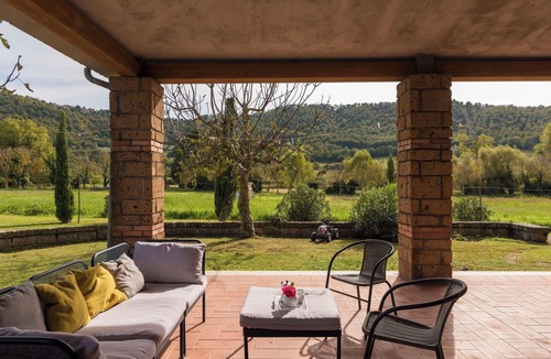 Montefiascone Villa | Lovely apartment in villa with WIFI, pool, hot tub, TV, patio, pets allowed and panoramic view