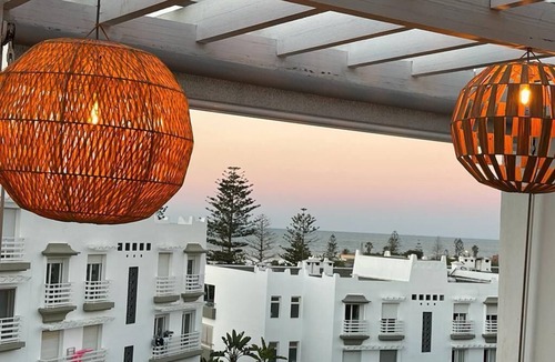 Tamariss Apartment | Lovely apartment with sea view, pool and garden
