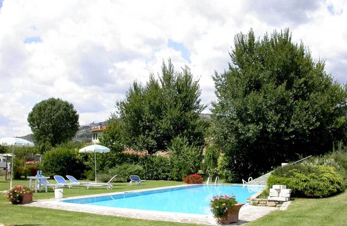 Montalla House | Lovely, spacious independent apartment in Tuscan Farmhouse