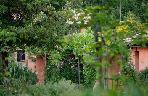 Assisi Cottage | Lovely Two Bedrooml Cottage, Swimming Pool, Free WIFI (Cimabue)