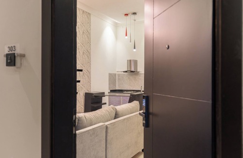 As Sulimaniyah Apartment | LP149.1 -Fabulous 1-bedroom apartment with AC in vibrant Riyadh