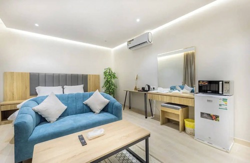 Ar Rawdah Apartment | LP2.2 - Contemporary Studio in Central Riyadh