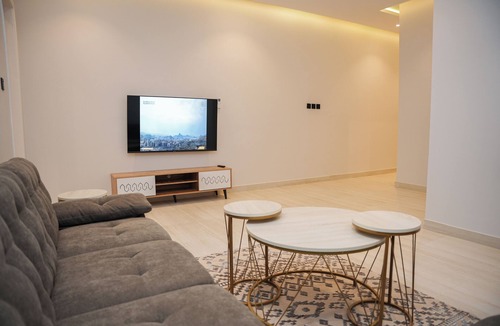Riyadh Apartment | LP45.3 - Elegant 2BR Apartment in Al Arid