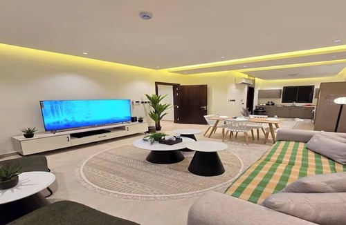 Riyadh Apartment | LP50.6 Premium 3-Bedroom Retreat Near Top Malls & KAFD