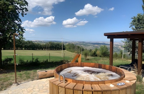 Cupramontana Apartment | Luxuriöses 2-Personen-Apartment in den Hügeln von Le Marche, Italien