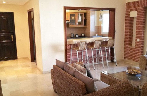 Secteur Touristique Apartment | Luxurious Marina Apartment