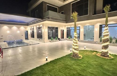 Buraydah Ski Chalet | Luxurious villa with three bedrooms, cinema and swimming pool