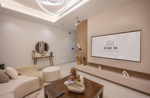 King Abdul Aziz Road Apartment | Luxury 2BR Residence & 75 TV King Abdulaziz Road
