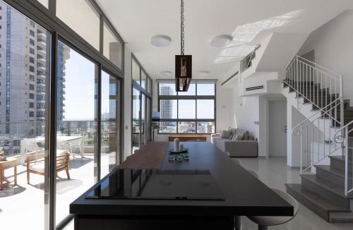 Bat Yam Apartment | Luxury 4BR Penthouse 360 Sea Views Bat Yam