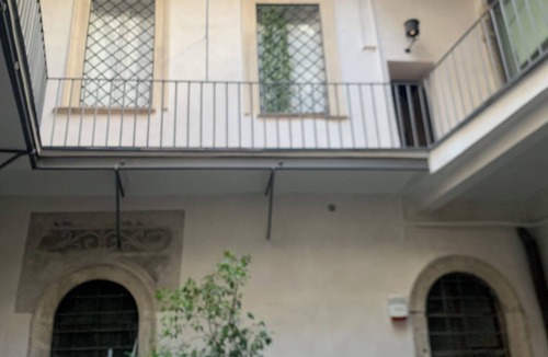 Rione V Ponte Apartment | Luxury apartment, 2 minutes from Piazza Navona, near the Trevi Fountain (7 minutes)