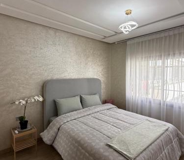 Quartier Mozart Apartment | Luxury Apartment 5 min Beach, TGV, City Mall