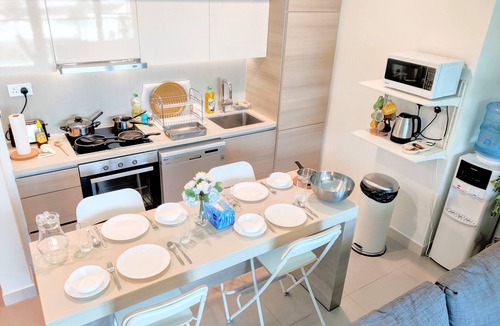 Muharraq Condo | Luxury Apt near Marassi Beach & Dragon City Mall & Amwaj Lagoon