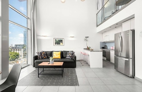 Florentin Apartment | Luxury Neve Tzedek 2BR Loft , Balcony, Pool & Parking
