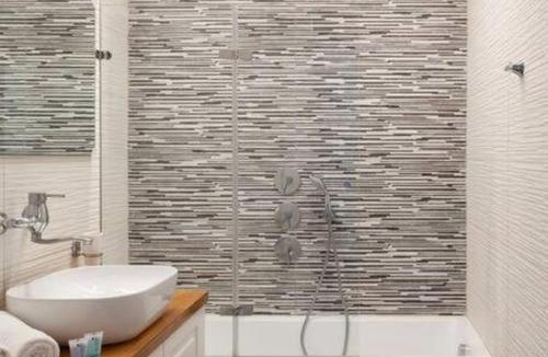Bat Yam Apartment | Luxury Penthouse w Jacuzzi & Sea View l Mamad