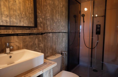 Castignano Cabin | Luxury Safari Glamping Tent in the Heart of the Marche – Ideal for families