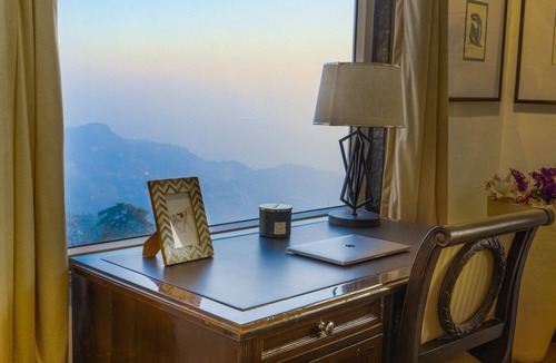 Library Road Villa | Luxury Villa 1km from Mall Road (Hampton Villa)