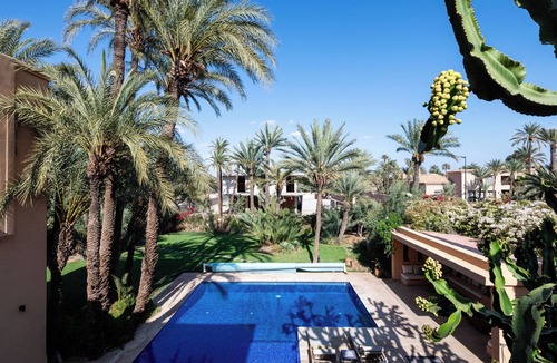Palmeraie Villa | Luxury villa on 2200m2, restaurants and supermarket 5 minutes from the center, 6km from the town center.