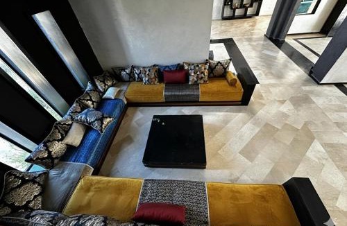 Rabat Villa | Luxury Villa with pool 6 min to Football Stadium CAF