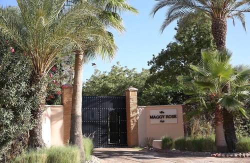 El Aggada Villa | MAGGY ROSE - Contemporary Elegance: 8 Bedrooms, Heated Pool, and Jacuzzi Bliss
