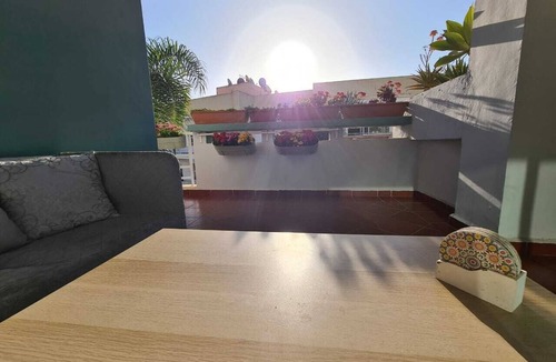 Pont Blondin Apartment | Magnificent apartment with terrace and pool view