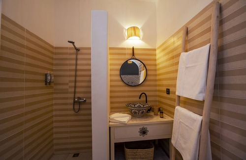 Bab Doukkala House | Magnificent Riad Julilu Privatise in the heart of the Medina (11P)