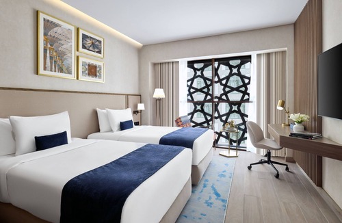 Medina Hotel | Makarem Burj Al Madinah Hotel and Suites