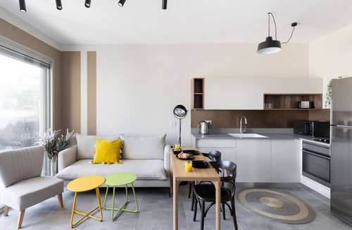 Florentin Apartment | Mamad Chic Urban Getaway with Balcony